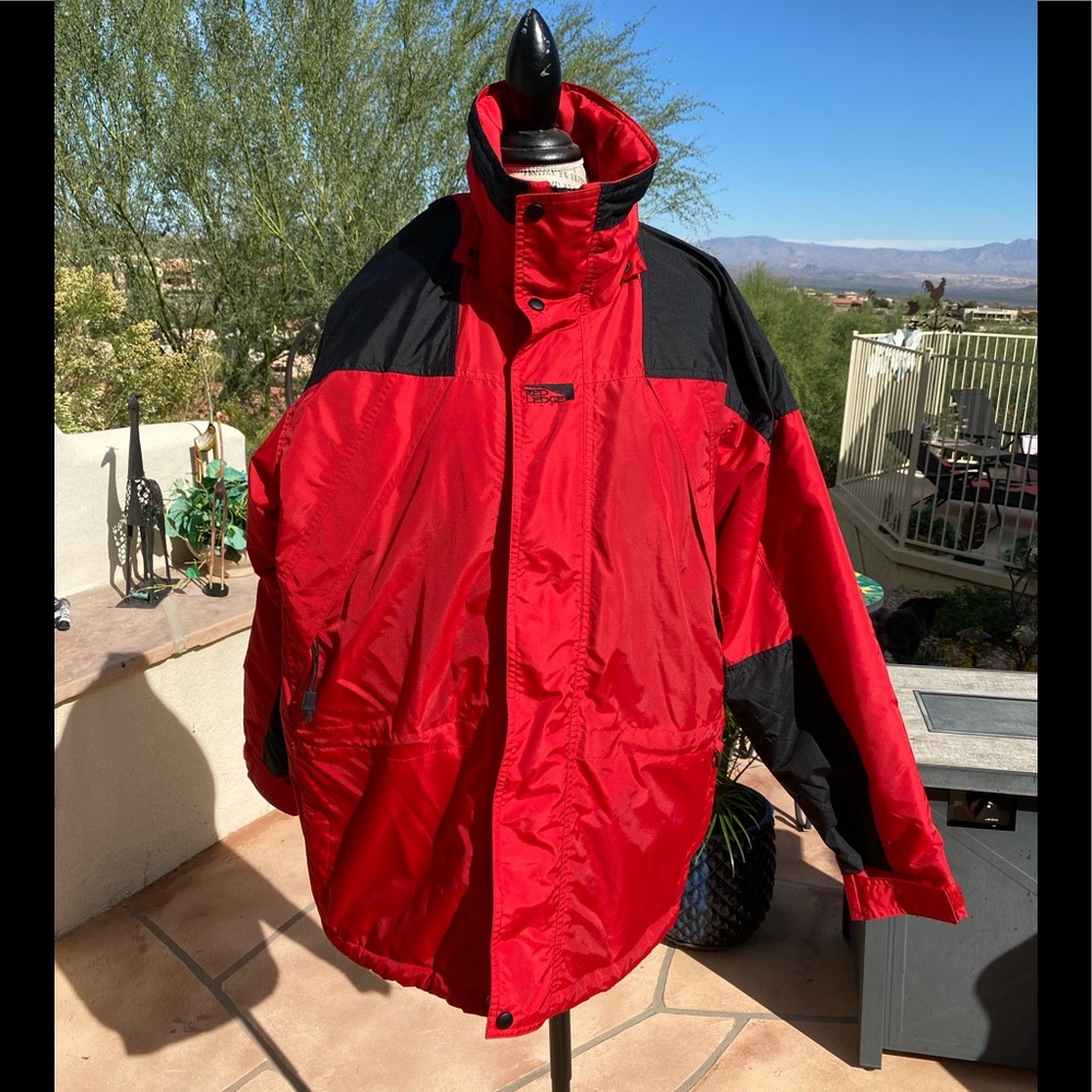 Red Ledge Adult M Parka Jacket Ski Large Insulated WATERPROOF WINDPROOF
